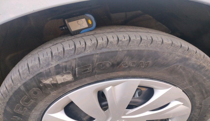 2025 Maruti Swift VXi (O) AMT, Petrol, Automatic, 9,935 km, tyre