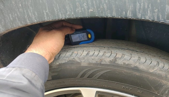 2022 Maruti XL6 ALPHA MT, Petrol, Manual, 41,474 km, tyre