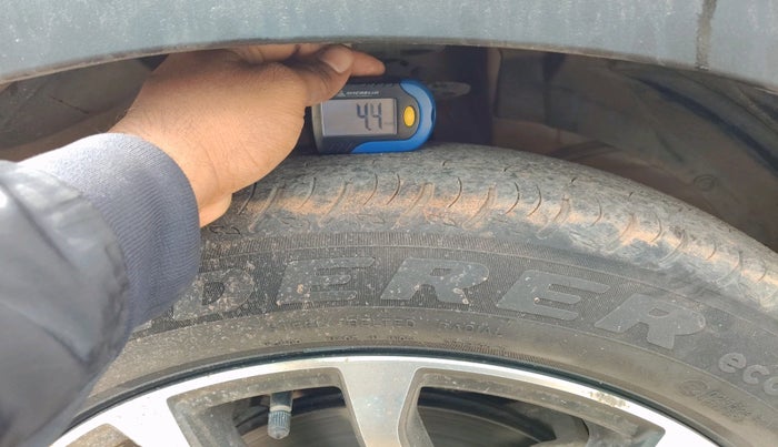 2022 Maruti XL6 ALPHA MT, Petrol, Manual, 41,474 km, tyre