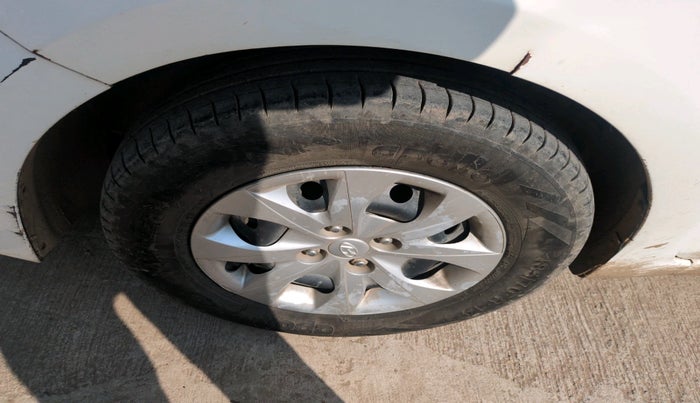 2017 Hyundai Elite i20 SPORTZ 1.4 CRDI, Diesel, Manual, 1,49,185 km, tyre