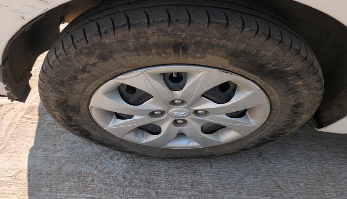 2017 Hyundai Elite i20 SPORTZ 1.4 CRDI, Diesel, Manual, 1,49,185 km, tyre