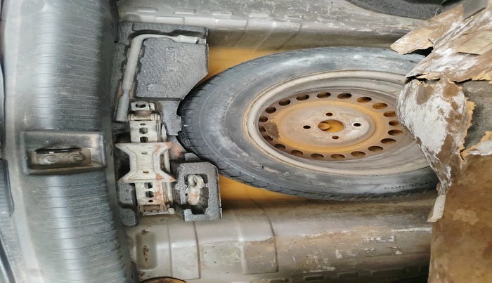 2013 Honda Amaze 1.2L I-VTEC S, Petrol, Manual, 87,709 km, tyre