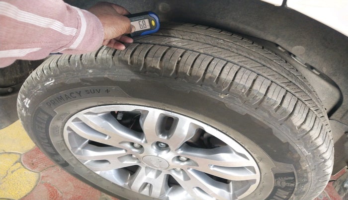 2017 Ford Endeavour TITANIUM 3.2 4X4 AT, Diesel, Automatic, 1,48,227 km, tyre