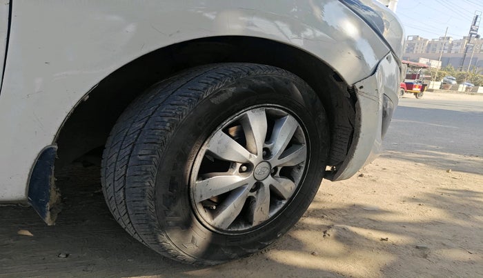 2013 Hyundai i20 SPORTZ 1.2, Petrol, Manual, 1,13,740 km, tyre