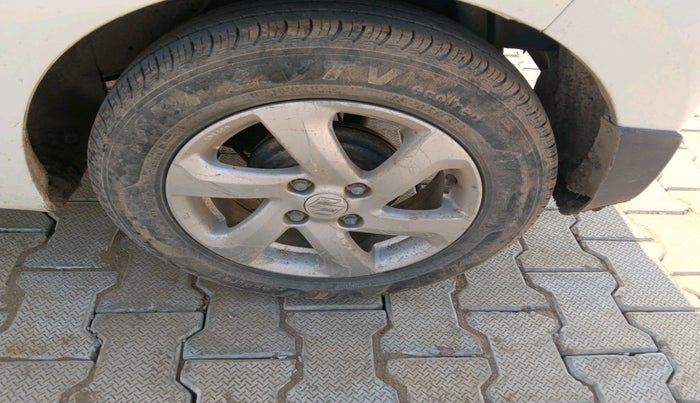 2015 Maruti Celerio ZXI, Petrol, Manual, 98,327 km, tyre