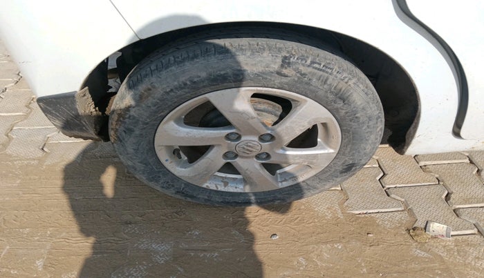 2015 Maruti Celerio ZXI, Petrol, Manual, 98,327 km, tyre