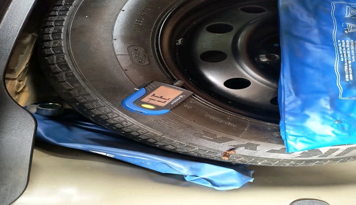 2014 Maruti Swift Dzire VXI, Petrol, Manual, 58,173 km, tyre