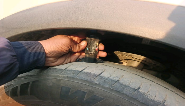 2022 Mahindra XUV700 AX 5 D MT 7 STR, Diesel, Manual, 32,193 km, tyre