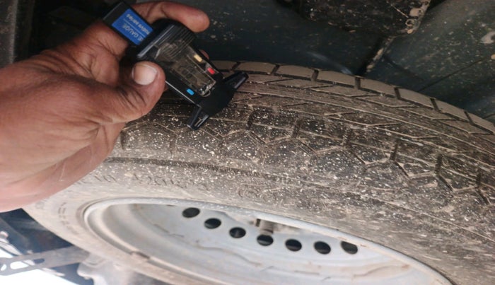 2022 Mahindra XUV700 AX 5 D MT 7 STR, Diesel, Manual, 32,193 km, tyre