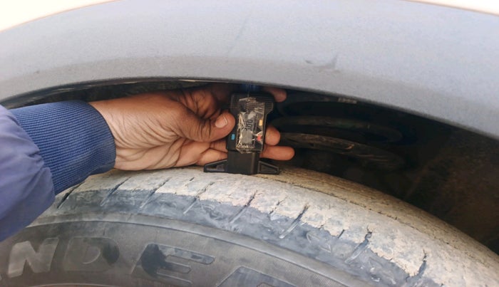 2022 Mahindra XUV700 AX 5 D MT 7 STR, Diesel, Manual, 32,193 km, tyre