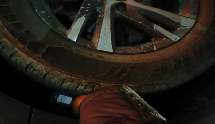 2022 Mahindra XUV700 AX 5 P MT 7 STR, Petrol, Manual, 26,271 km, tyre