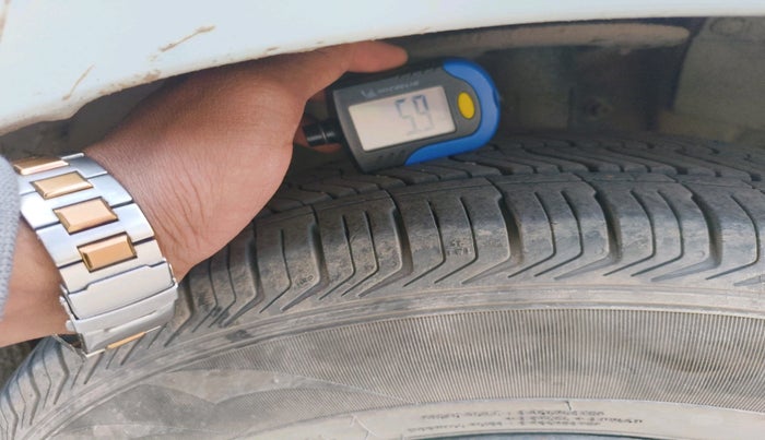 2019 Maruti Swift VXI, Petrol, Manual, 84,378 km, tyre