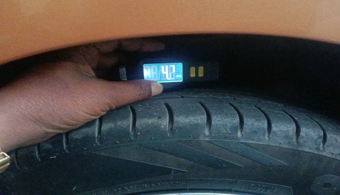 2015 Hyundai Grand i10 SPORTZ 1.2 KAPPA VTVT, Petrol, Manual, 58,717 km, tyre