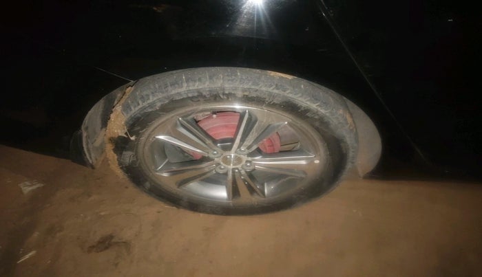 2018 Hyundai Verna 1.6 CRDI SX + AT, Diesel, Automatic, 88,766 km, tyre