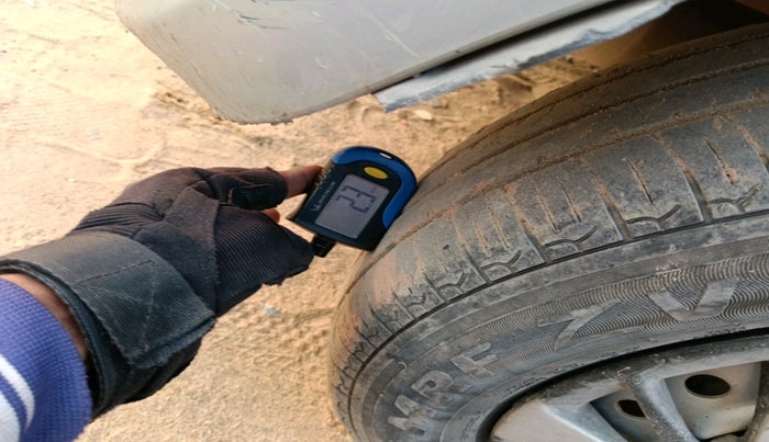 2022 Maruti New Wagon-R LXI CNG (O) 1.0, Petrol, Manual, 1,00,813 km, tyre