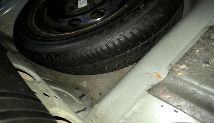 2015 Ford Figo EXI 1.4 DIESEL, Diesel, Manual, 1,69,647 km, tyre