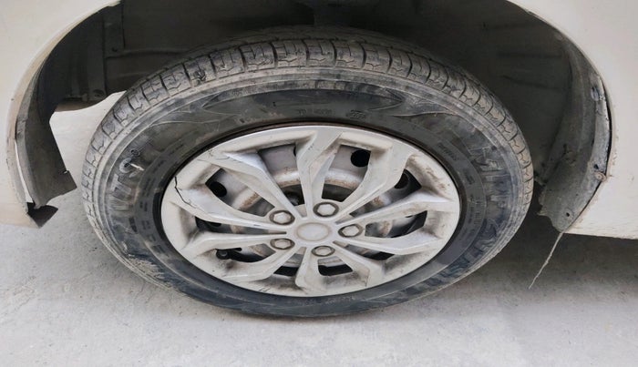 2016 Maruti Wagon R 1.0 LXI CNG, Petrol, Manual, 2,45,068 km, tyre