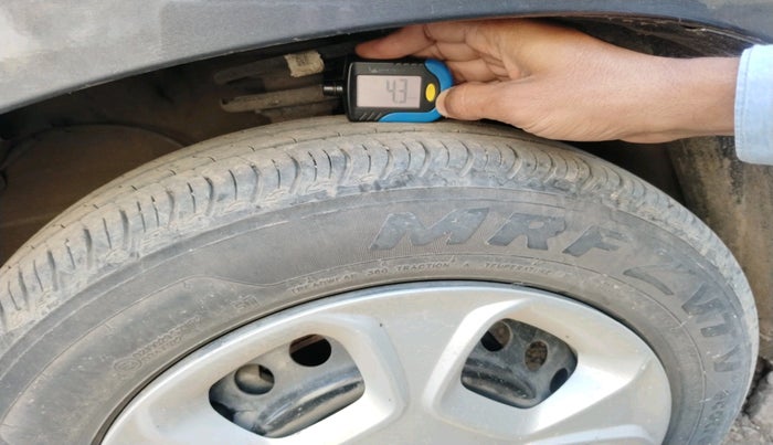 2023 Maruti S PRESSO VXI, Petrol, Manual, 30,263 km, tyre