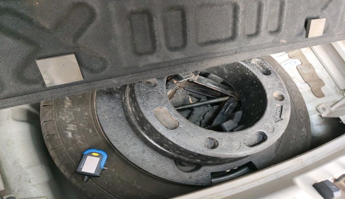 2019 Mahindra XUV300 W8 (O) 1.5 DIESEL, Diesel, Manual, 86,052 km, tyre