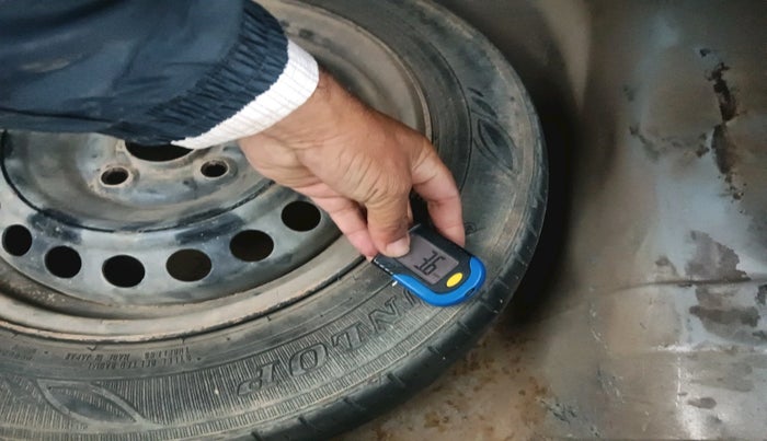 2014 Honda Amaze 1.2L I-VTEC S, Petrol, Manual, 86,423 km, tyre