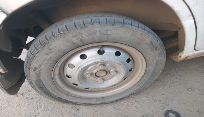 2016 Maruti Wagon R 1.0 LXI CNG, Petrol, Manual, 1,82,352 km, tyre