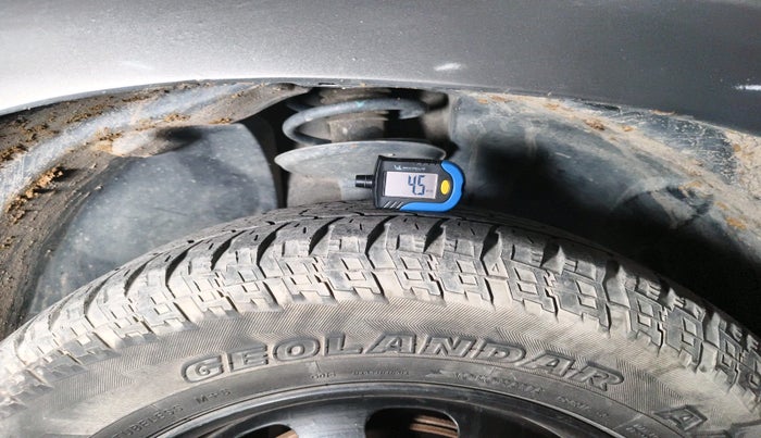 2013 Nissan Terrano XL (D), Diesel, Manual, 77,269 km, tyre