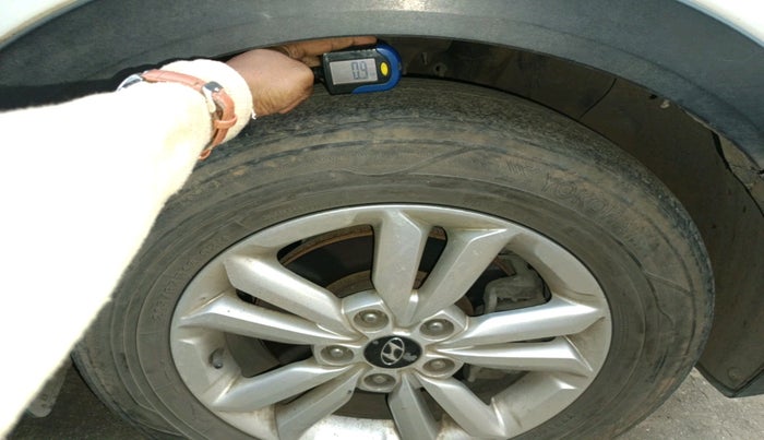 2015 Hyundai Creta SX 1.6 DIESEL, Diesel, Manual, 1,06,693 km, tyre