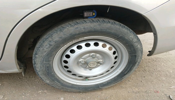 2016 Honda Amaze 1.5L I-DTEC E, Diesel, Manual, 1,23,070 km, tyre