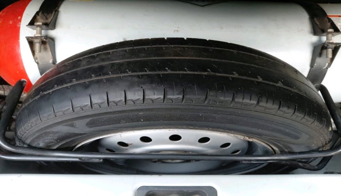 2020 Maruti New Wagon-R LXI CNG 1.0, Petrol, Manual, 1,69,345 km, tyre