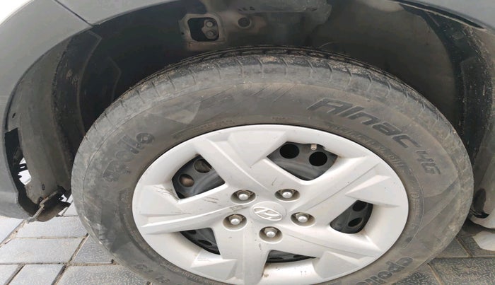 2022 Hyundai VENUE SX 1.2 PETROL, Petrol, Manual, 75,517 km, tyre