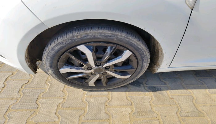 2020 Tata ALTROZ XT PETROL, Petrol, Manual, 47,106 km, tyre