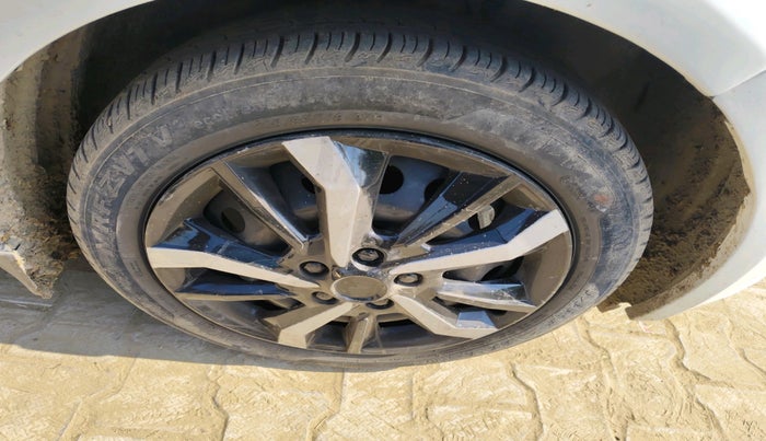 2020 Tata ALTROZ XT PETROL, Petrol, Manual, 47,106 km, tyre