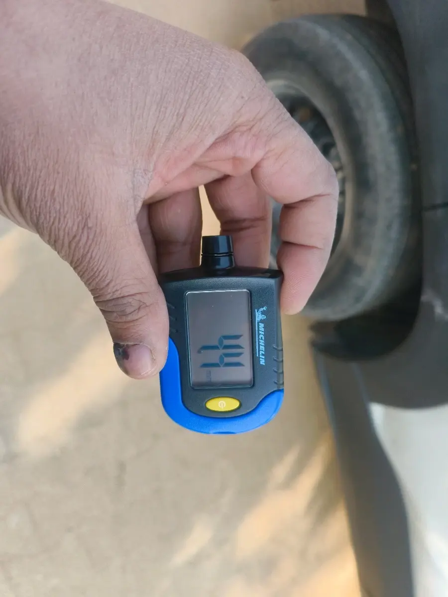 2023 Maruti BREZZA VXI, Petrol, Manual, 24,234 km, tyre