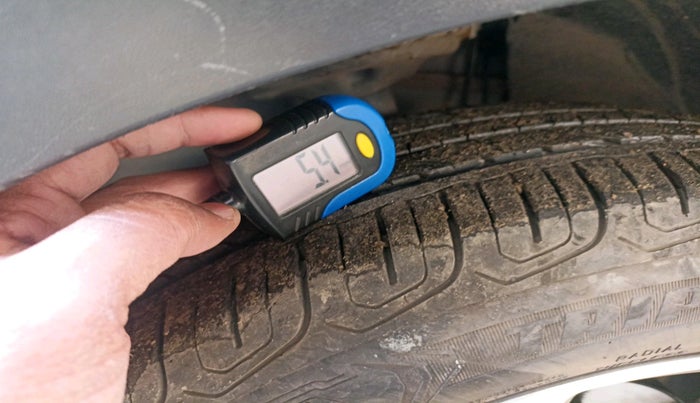 2022 Volkswagen TAIGUN TOPLINE 1.0 TSI MT, Petrol, Manual, 13,908 km, tyre