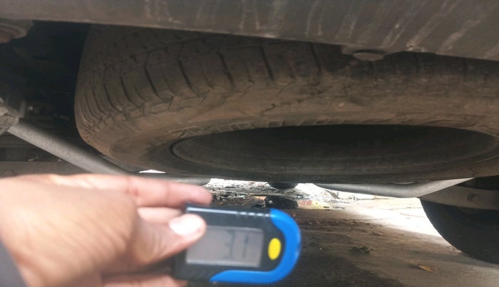 2017 Mahindra XUV500 W6, Diesel, Manual, 1,53,386 km, tyre