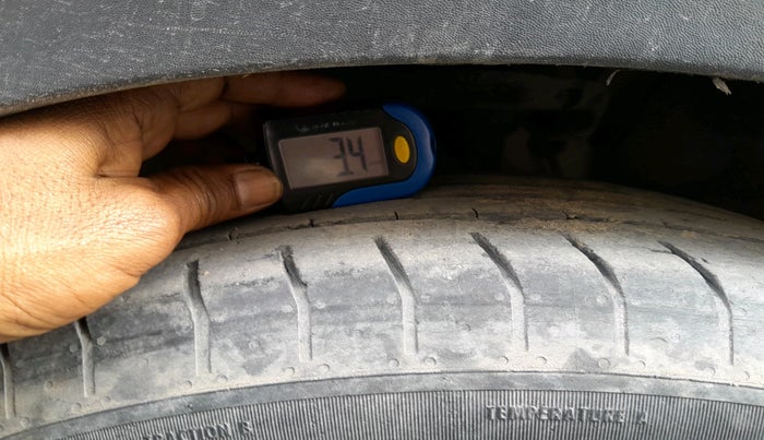 2023 KIA CARENS PREMIUM 1.5 PETROL 7 STR, Petrol, Manual, 73,660 km, tyre