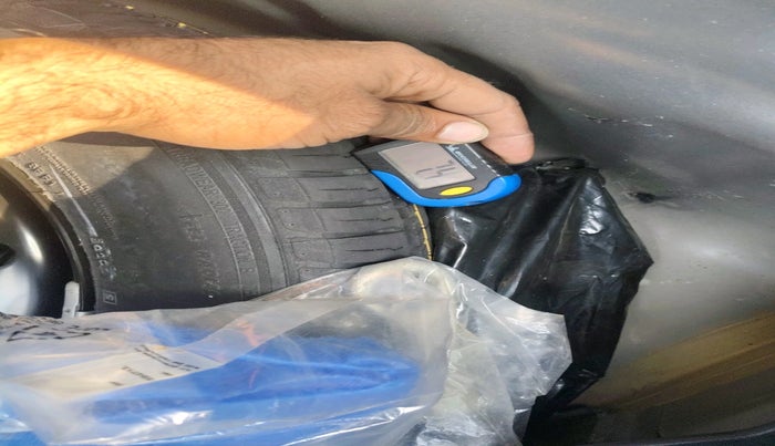 2024 Maruti Dzire VXI, Petrol, Manual, 22,257 km, tyre