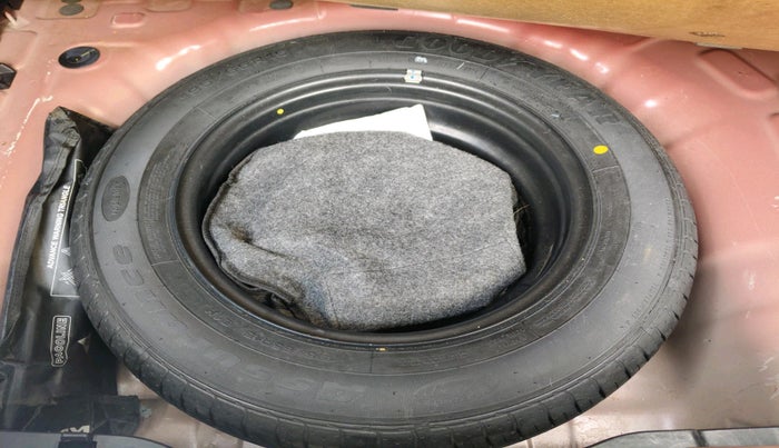 2024 KIA SONET HTK (O) 1.2 Petrol MT, Petrol, Manual, 28,500 km, tyre