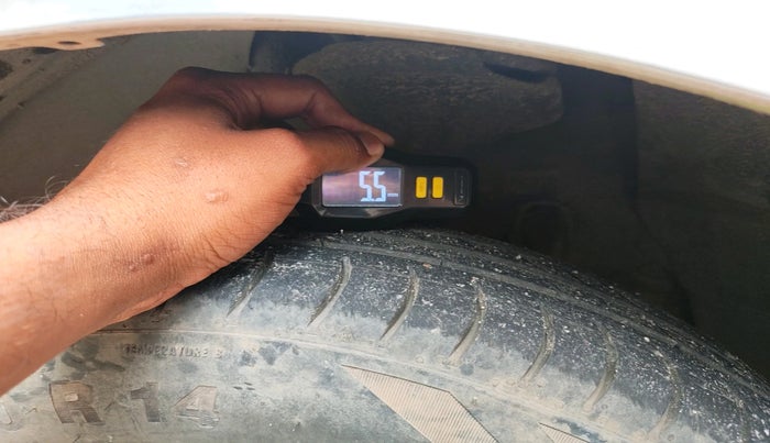 2013 Tata Indica Vista LS TDI, Diesel, Manual, 2,15,885 km, tyre