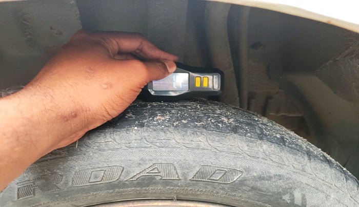 2013 Tata Indica Vista LS TDI, Diesel, Manual, 2,15,885 km, tyre