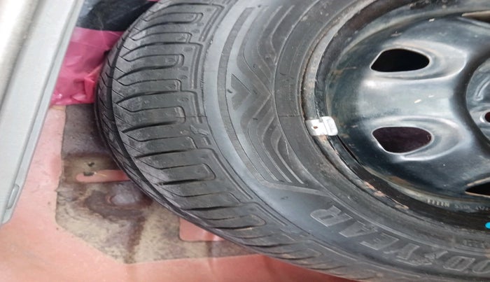 2012 Maruti Alto K10 VXI, Petrol, Manual, 55,720 km, tyre