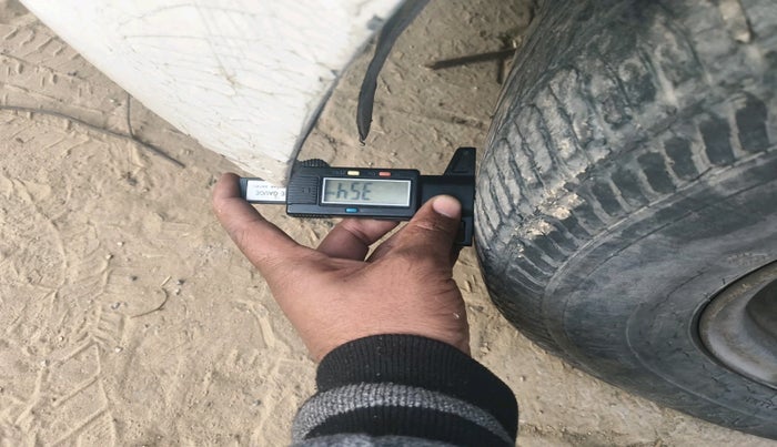 2011 Volkswagen Polo TRENDLINE 1.2L DIESEL, Diesel, Manual, 1,08,628 km, tyre