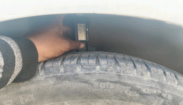 2011 Volkswagen Polo TRENDLINE 1.2L DIESEL, Diesel, Manual, 1,08,628 km, tyre