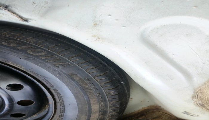 2017 Maruti Swift VDI, Diesel, Manual, 1,53,294 km, tyre