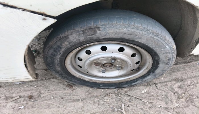 2011 Maruti Wagon R 1.0 LXI, Petrol, Manual, 92,353 km, tyre