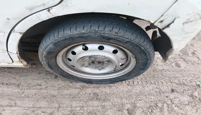 2011 Maruti Wagon R 1.0 LXI, Petrol, Manual, 92,353 km, tyre