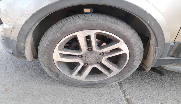 2018 Tata Hexa XT 4X2 7 STR, Diesel, Manual, 73,410 km, tyre