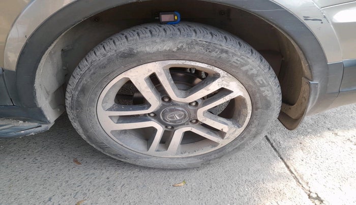 2018 Tata Hexa XT 4X2 7 STR, Diesel, Manual, 73,410 km, tyre