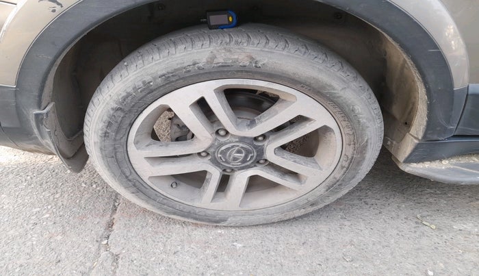 2018 Tata Hexa XT 4X2 7 STR, Diesel, Manual, 73,410 km, tyre