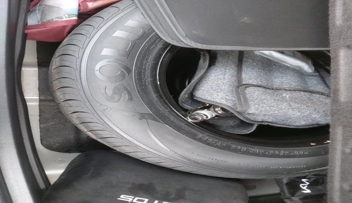 2024 KIA SELTOS Gravity 1.5 Diesel MT, Diesel, Manual, 50,975 km, tyre